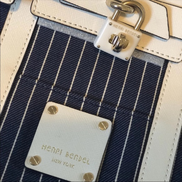 Henri Bendel Mini Jetsetter - Picture 4 of 8